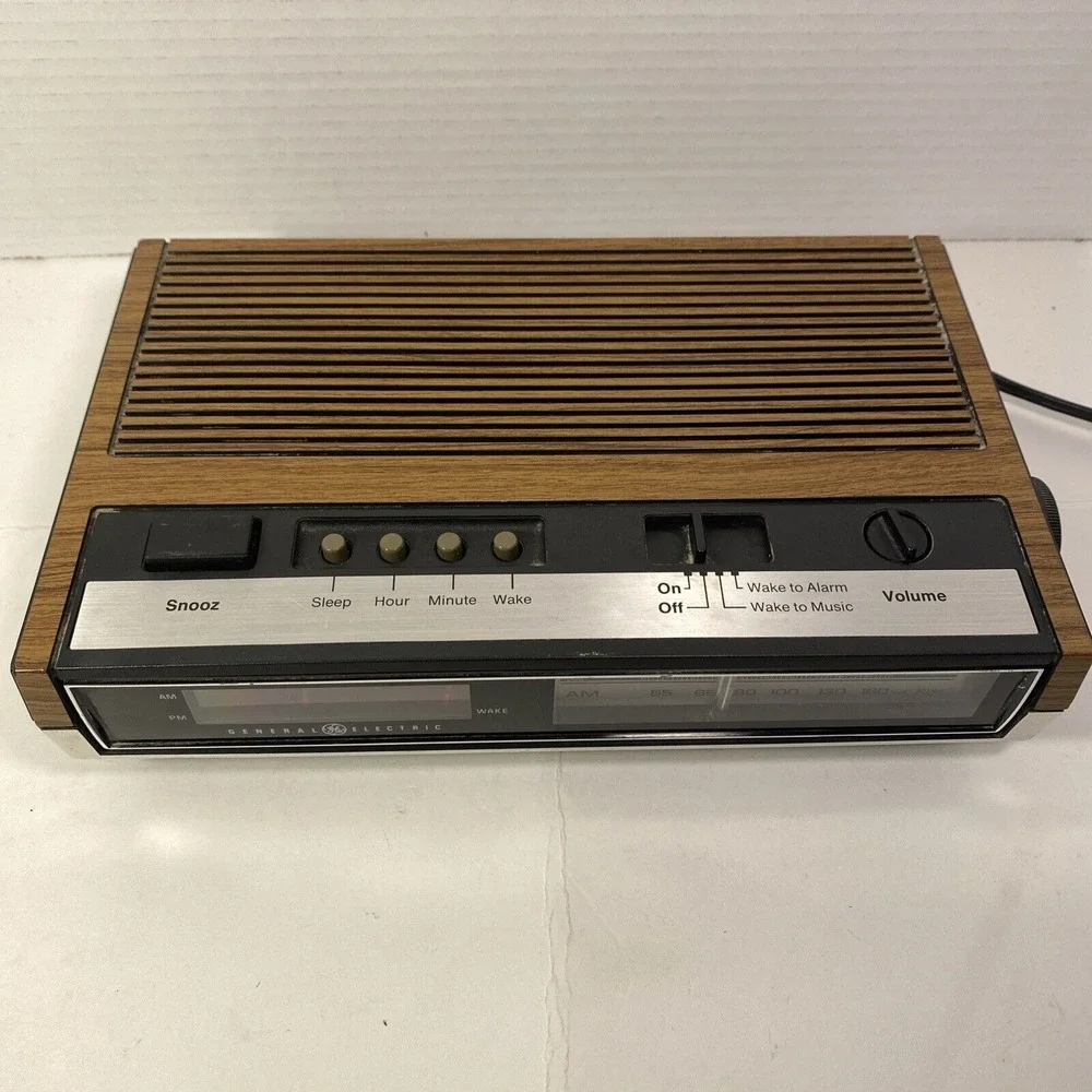 GE 7-4633D Alarm Clock AM FM‎ Radio Battery Backup Wood Grain Works With Crackle